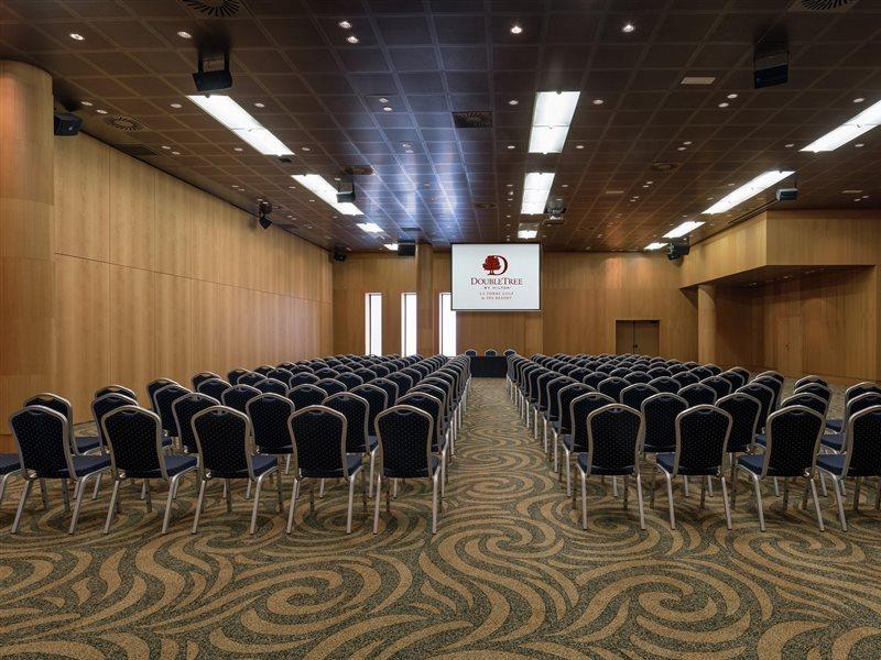 Doubletree By Hilton La Torre Golf Resort Roldan Luaran gambar The ballroom