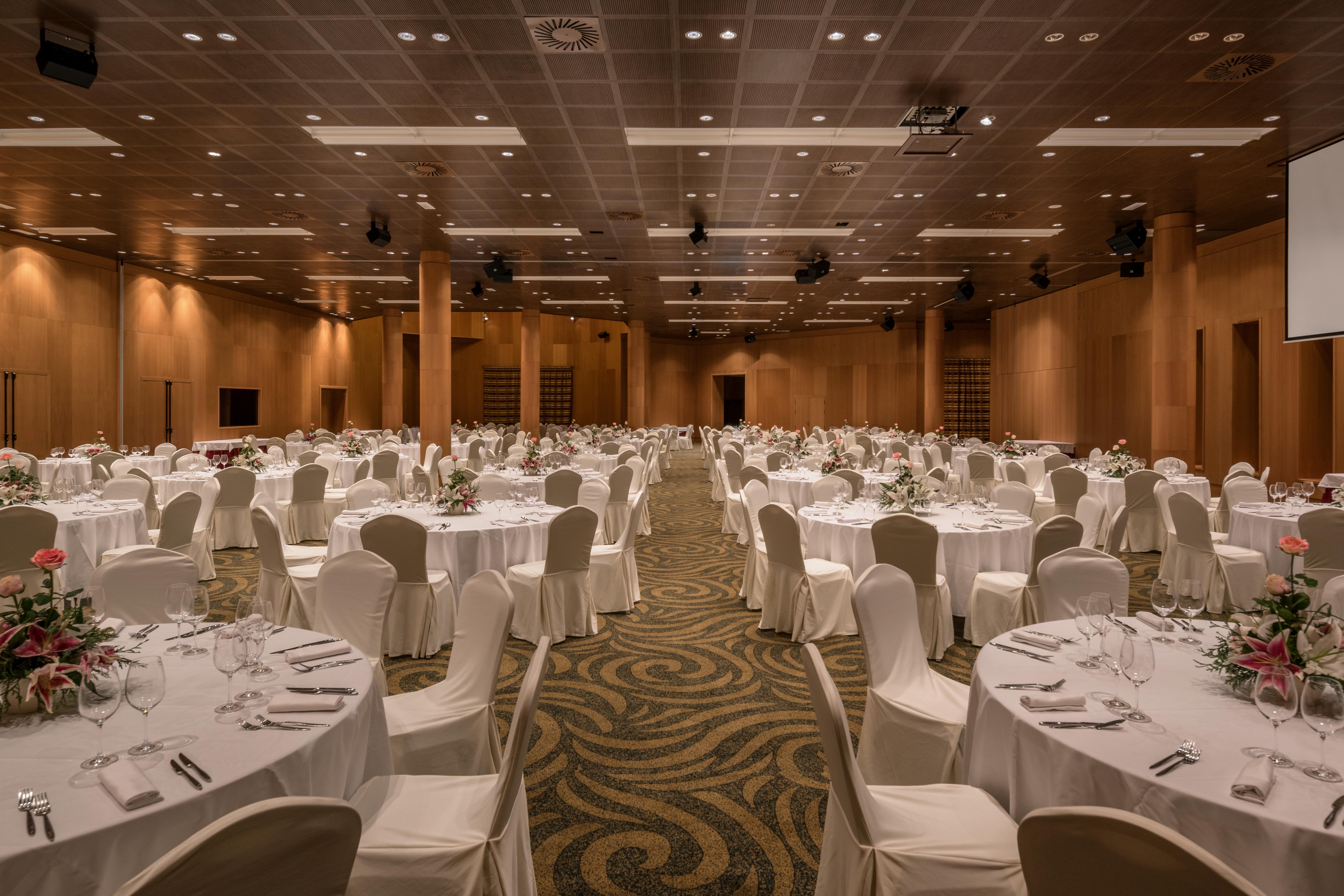Doubletree By Hilton La Torre Golf Resort Roldan Luaran gambar The Grand Ballroom