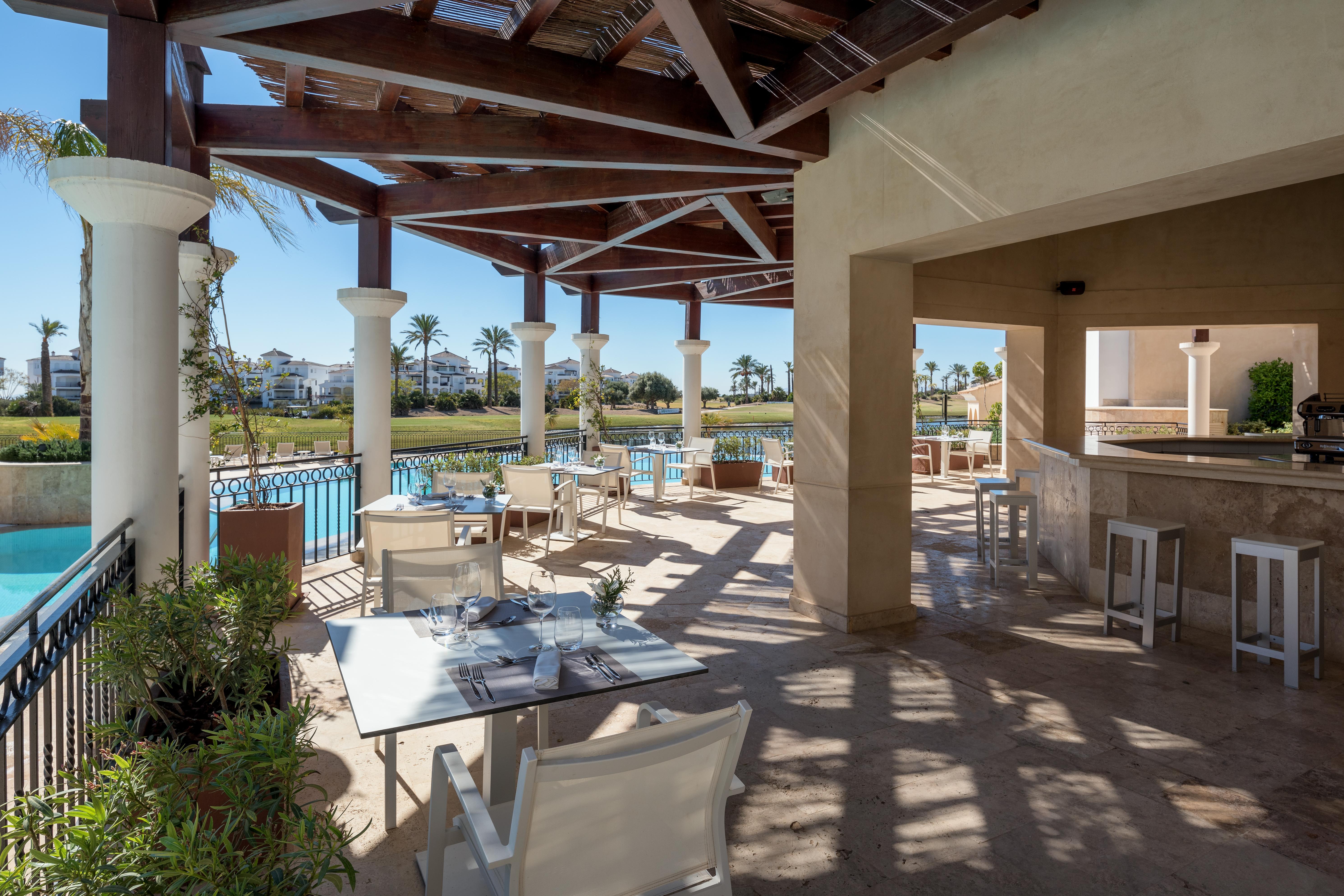 Doubletree By Hilton La Torre Golf Resort Roldan Luaran gambar The Clubhouse at The Lakes