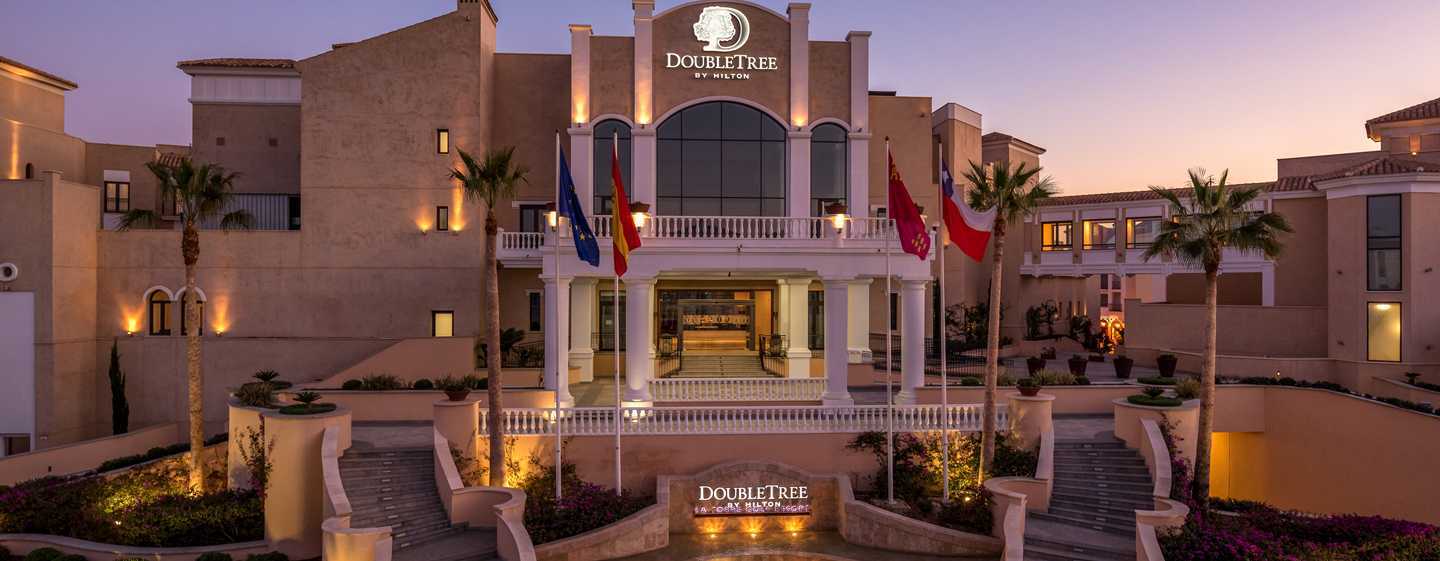 Doubletree By Hilton La Torre Golf Resort Roldan Luaran gambar DoubleTree by Hilton Hotel & Resort, Alexandria