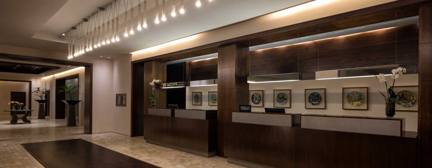 Doubletree By Hilton La Torre Golf Resort Roldan Luaran gambar The lobby of the hotel