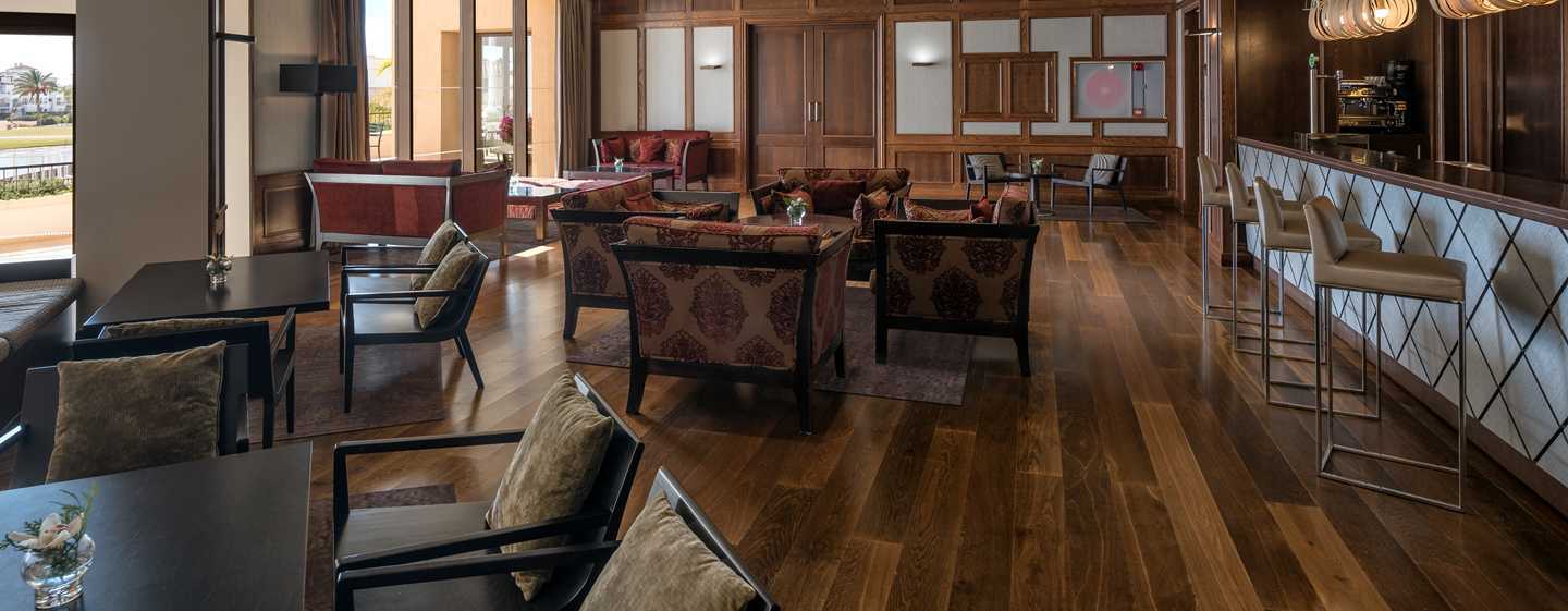 Doubletree By Hilton La Torre Golf Resort Roldan Luaran gambar Wood flooring